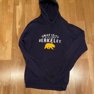 UC Berkeley thin sweatshirt